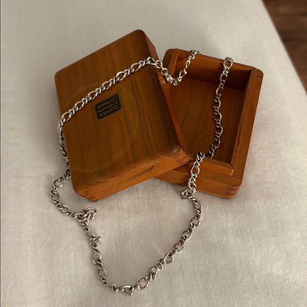 James Avery Silver Chain Necklace with Authentic James Avery Wooden Jewelry Box.